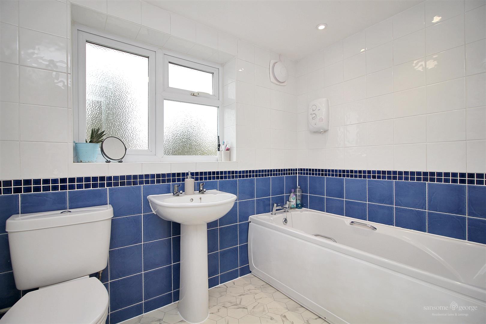 Ashampstead Road, Southcote, Reading